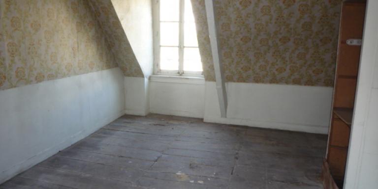 IMMEUBLE A RENOVER - G