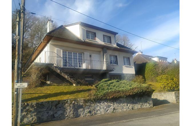 Maison charme, tranquillité, espace intérieur, vue sur Aubusson - M