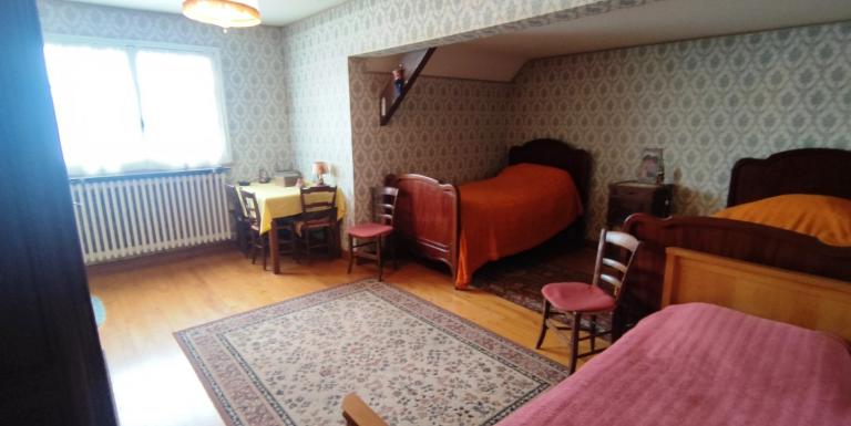 EXCLUSIVITE Maison charme, tranquillité, espace intérieur, vue sur Aubusson - O