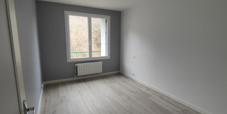 APPARTEMENT REFAIT A NEUF RARE SUR LE MARCHE - H