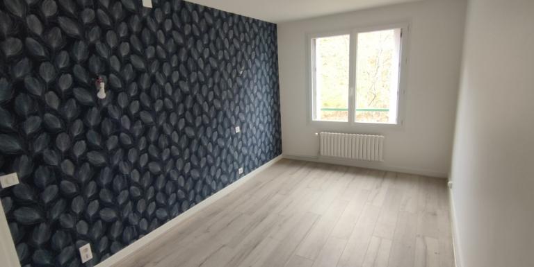 APPARTEMENT REFAIT A NEUF RARE SUR LE MARCHE - J