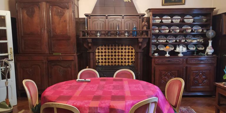 Propriété sur 1hectare 50, Maison de Maître et trois maisons secondaires - D