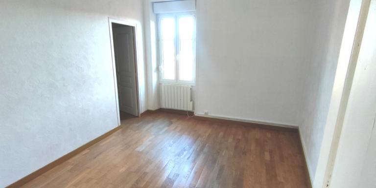 Appartement T2 en rez de chaussée, proche centre ville - B