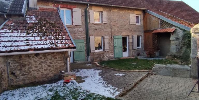 MAISON DE CAMPAGNE AVEC PETIT JARDIN ET DEPENDANCE - L