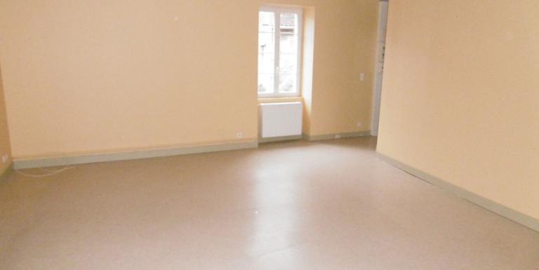 Centre ville AUBUSSON Appartement duplex 3 chambres - B