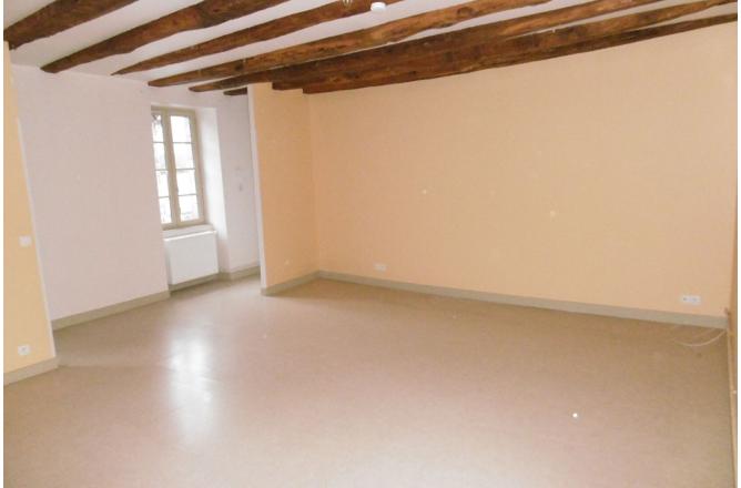 Centre ville AUBUSSON Appartement duplex 3 chambres - C