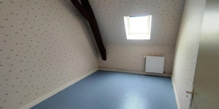 Centre ville AUBUSSON Appartement duplex 3 chambres - E