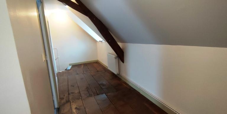 Centre ville AUBUSSON Appartement duplex 3 chambres - H