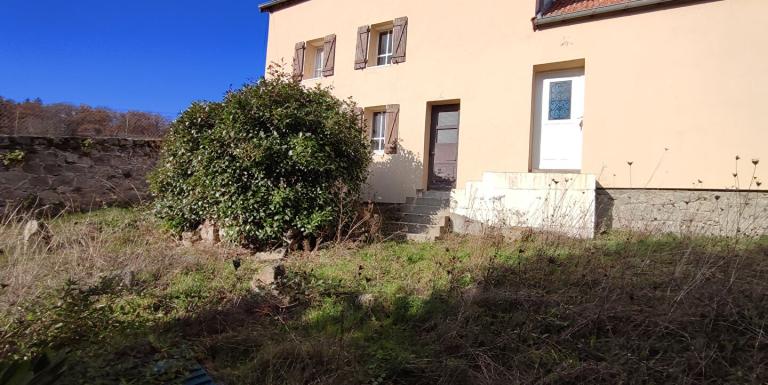 MAISON AVEC TERRAIN ATTENANT
