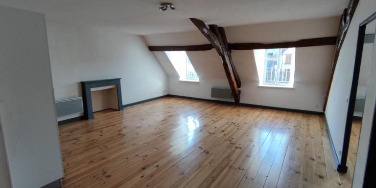 IMMEUBLE DE RAPPORT AUBUSSON - F