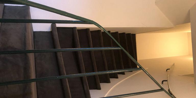 IMMEUBLE DE RAPPORT - E