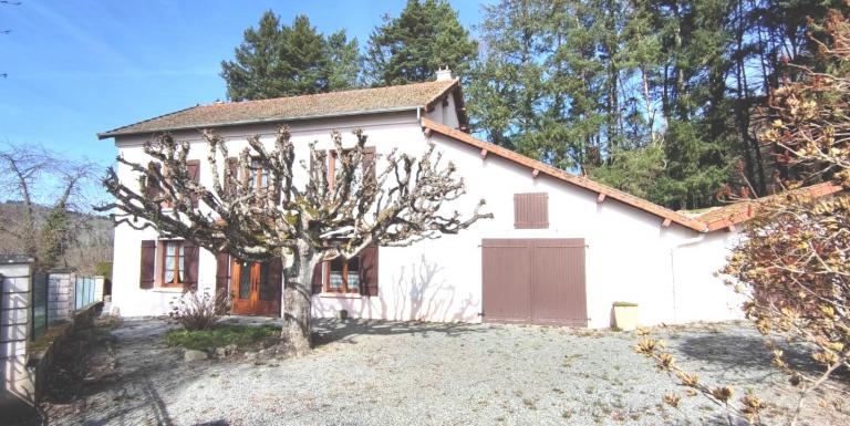 Maison proche FELLETIN , 3 chambres, terrain de 2800 m2 - A