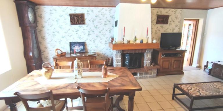 Maison proche FELLETIN , 3 chambres, terrain de 2800 m2 - B