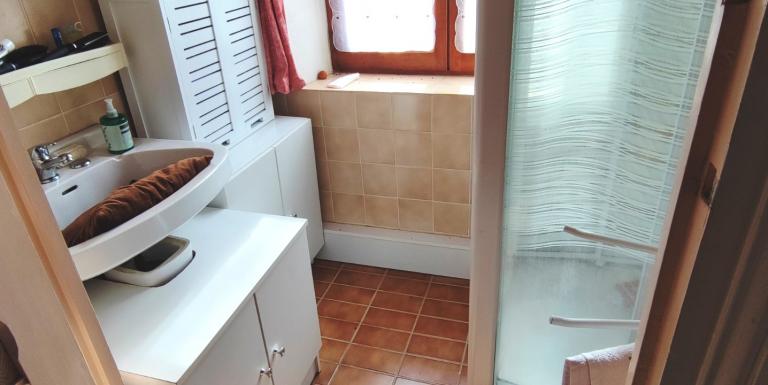 Maison proche FELLETIN , 3 chambres, terrain de 2800 m2 - G