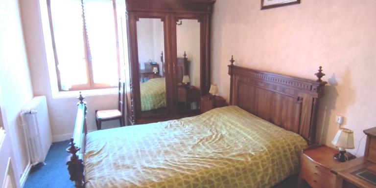 Maison proche FELLETIN , 3 chambres, terrain de 2800 m2 - I