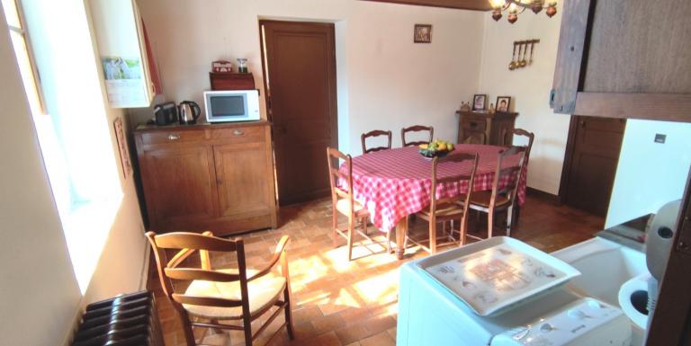 Maison proche FELLETIN , 3 chambres, terrain de 2800 m2 - K