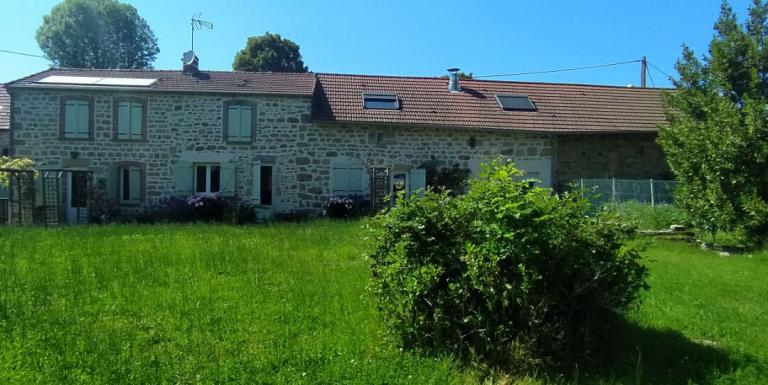 BELLE LONGERE AVEC BEAU JARDIN ATTENANT - N