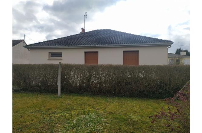 MAISON DE PLAIN PIED HABITABLE DE SUITE - D