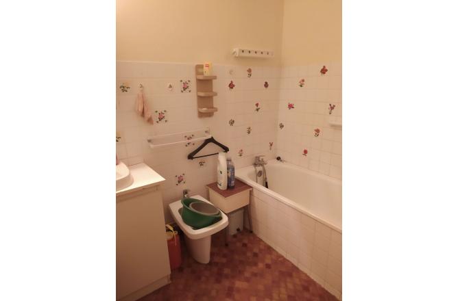 MAISON DE PLAIN PIED HABITABLE DE SUITE - E
