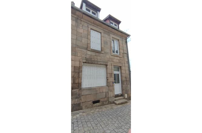 F2 Meublé centre ville FELLETIN - A