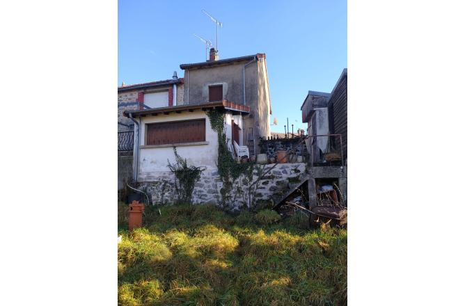 MAISON DE 60M² AVEC JARDIN - C