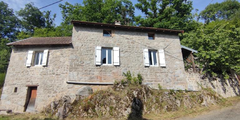 Maison de campagne rénovée, charme et confort