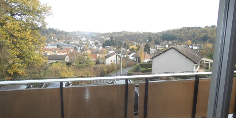 Appartement 2 chambres en Résidence à AUBUSSON avec balcon loggia