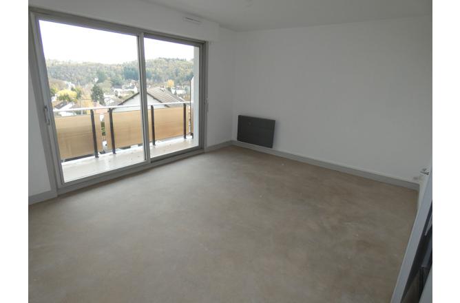 Appartement 2 chambres en Résidence à AUBUSSON avec balcon loggia - B