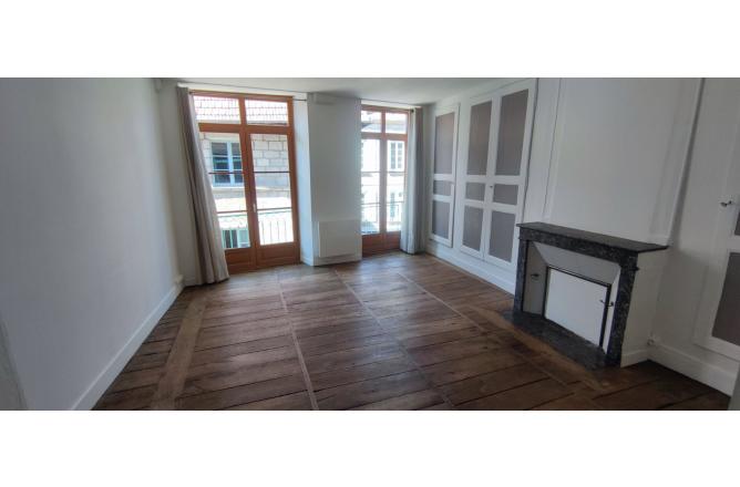 Appartement T2 centre ville Aubusson - A