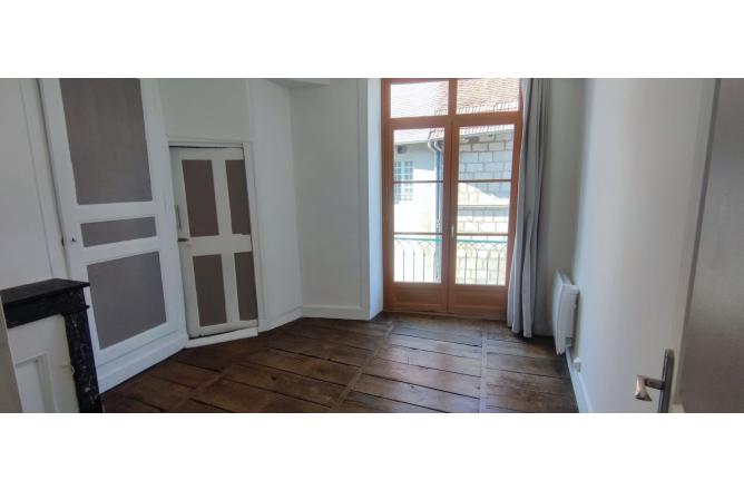 Appartement T2 centre ville Aubusson - D