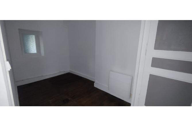 Appartement T2 centre ville Aubusson - E