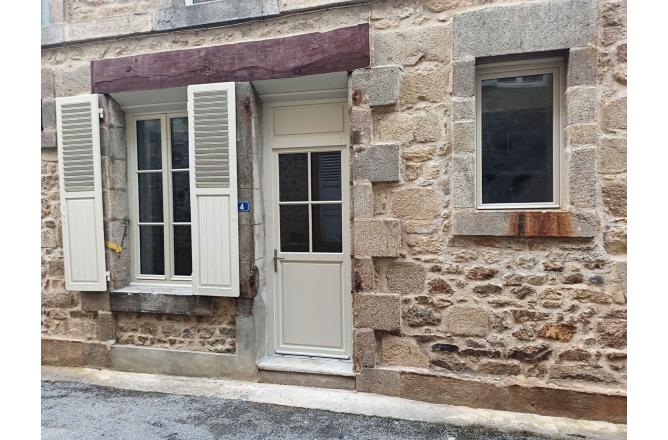 FELLETIN Appartement en rdc , refait à neuf, double vitrage, cuisine équipée - A