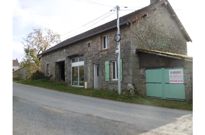 MAISON EN COURS DE RENOVATION PROCHE D AUBUSSSON - A