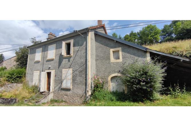 MAISON EN PIERRES A RENOVER - A