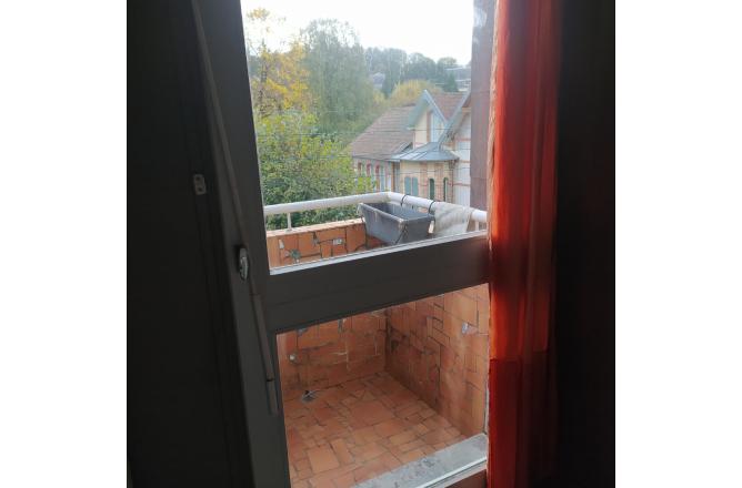 APPARTMENT F1 Bis - AUBUSSON - D