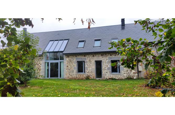 PROPRIETE SUR 3 HECTARES, BELLE RENOVATION - A