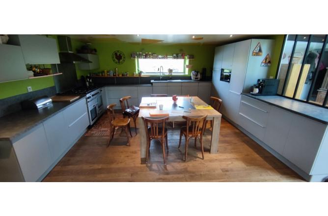 PROPRIETE SUR 3 HECTARES, BELLE RENOVATION - C