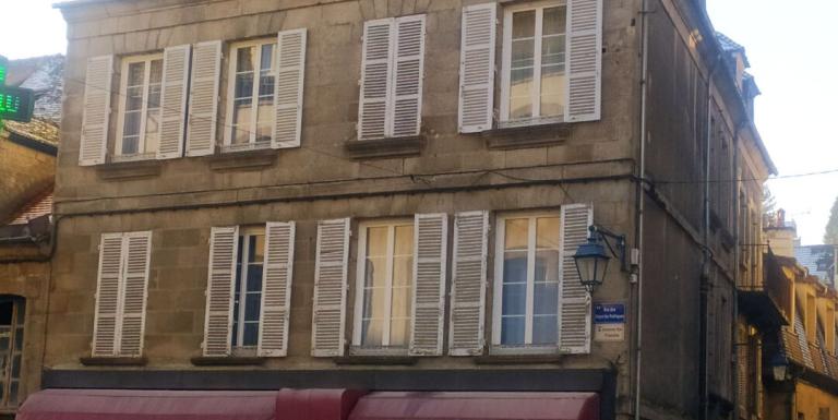 IMMEUBLE DE RAPPORT CENTRE VILLE AUBUSSON