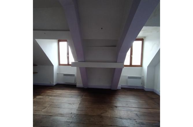 IMMEUBLE DE RAPPORT DE CARACTERE - E