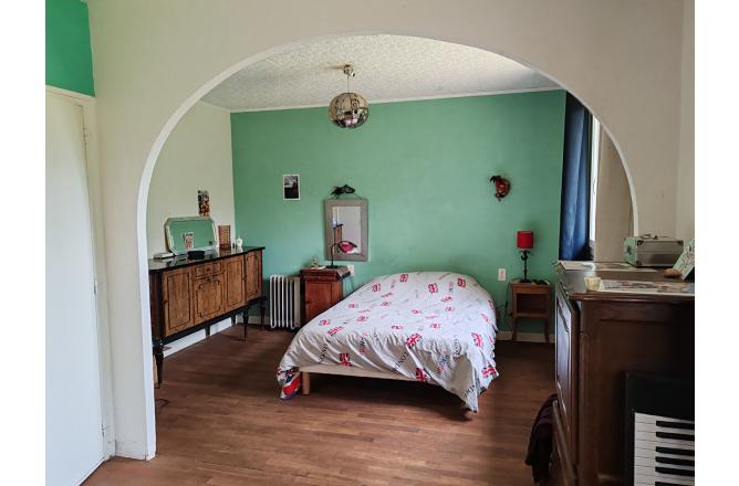 Maison Aubusson 4 pièce(s) 120 m2 , trois chambres , vue dégagée - I