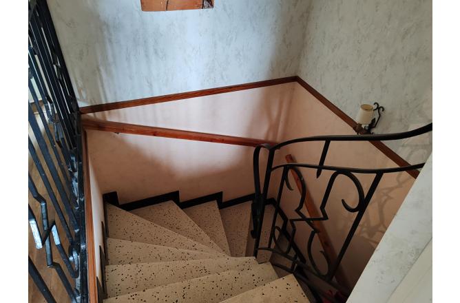 Maison Aubusson 4 pièce(s) 120 m2 , trois chambres , vue dégagée - K