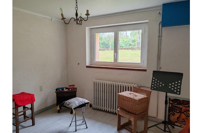 Maison Aubusson 4 pièce(s) 120 m2 , trois chambres , vue dégagée - O