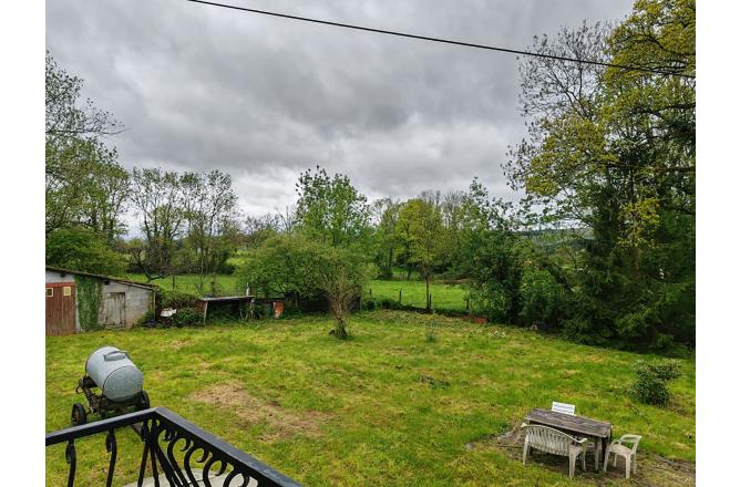 Maison Aubusson 4 pièce(s) 120 m2 , trois chambres , vue dégagée - Q