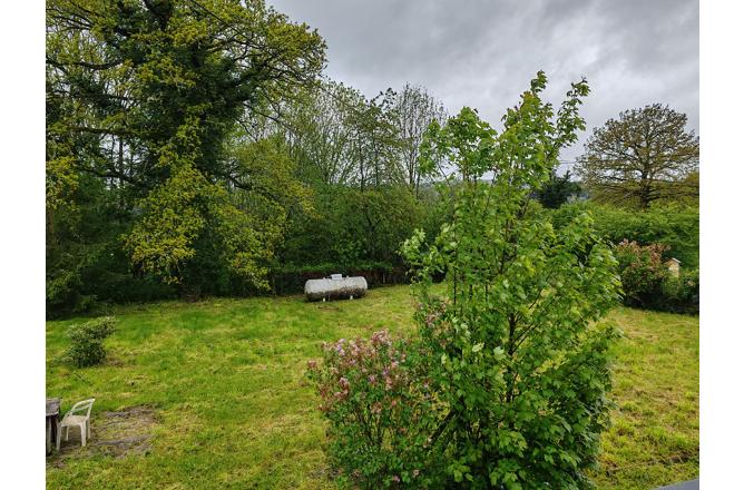 Maison Aubusson 4 pièce(s) 120 m2 , trois chambres , vue dégagée - R