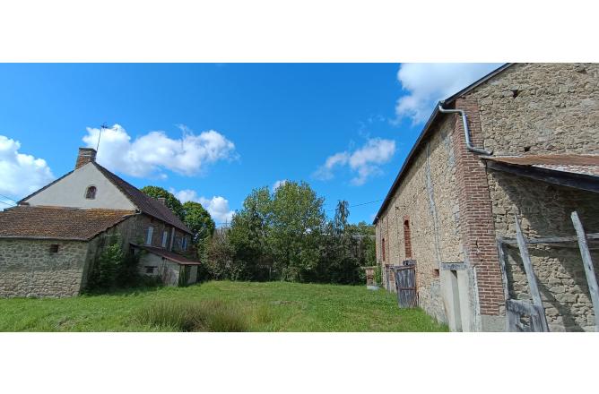 Maison avec Belle grange sur terrain de 1600 m2 - B