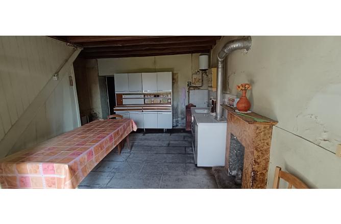 Maison avec Belle grange sur terrain de 1600 m2 - F