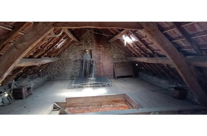 Maison avec Belle grange sur terrain de 1600 m2 - G