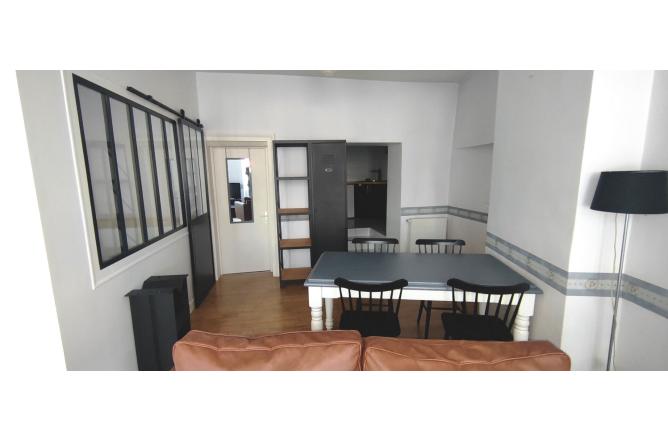 Appartement meublé studio avec cuisine indépendante - C