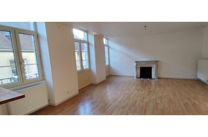 Appartement centre ville , 94 m2, 3 chambres, balcon plein sud - B