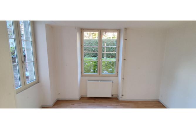 Appartement centre ville , 94 m2, 3 chambres, balcon plein sud - G